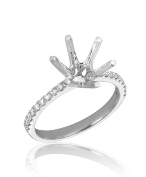 061-00274 18W Lab Grown RBC 18 = 0.20ct F/G/H VS 6 Claw Semi Mount With Claw Set Side Stones To Take 1.50ct Ctr Stone