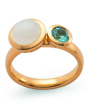 4841058 - 925/- Sterling Silver 925/ring, fg, moonstone 1.9 ct, blue topaz 0.5 ct