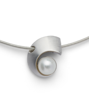 49211 - 925/- Sterling Silver 925/-pendant, rh, matt/pol, cultured pearl 3.18ct