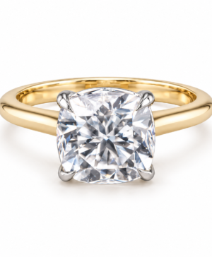 750/- Yellow Band, White Setting 4 Claw Cushion Cut Solitaire Engagement Ring TDW: 3.65ct D/E VVS-VS