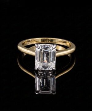 750/- Yellow Lab Grown Emerald Cut 4 Claw Solitaire Engagement Ring D/E VVS-VS 1 Pcs - 2.05ct