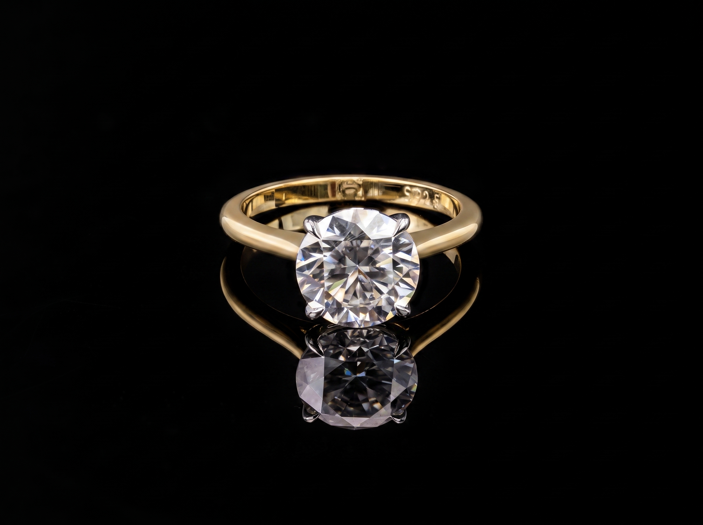 750/- Yellow Gold Band White Gold 4 Claw RBC Lab Grown Diamond Engagement Ring 1 Pcs - TDW: 3.00ct