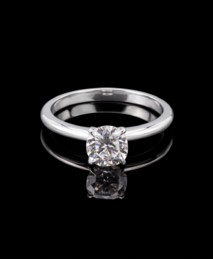 750/- White Lab Grown 4 Claw Diamond Round Solitaire 1 pcs = TDW: 1.01ct