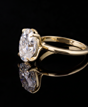 Alternative view of 750/- Yellow Lab Grown Oval 4 Claw Solitaire Ring 1 pcs - TDW: 4.20ct D/E VVS-VS