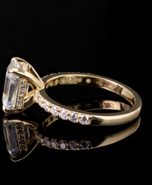 Alternative view of 750/- White Gold Setting Yellow Gold Band Lab Grown Emerald Cut Diamond With Hidden Halo & Diamonds On The Band 33 Pcs - TDW: 3.52ct Emerald Cut Centre - 3.02ct Hidden Halo 18 Pcs - 0.09ct Diamonds On Band TDW: 0.41ct D/E VVS-VS