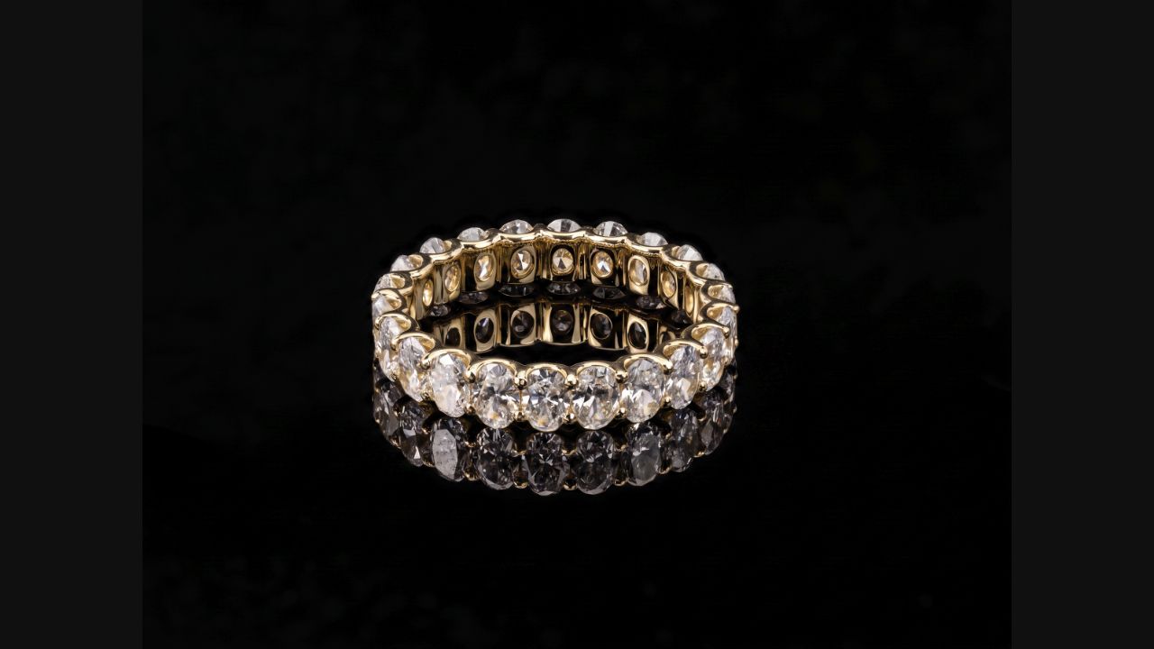 750/- yellow gold oval lab-grown diamond full-way wedding band, SKU 081-00822