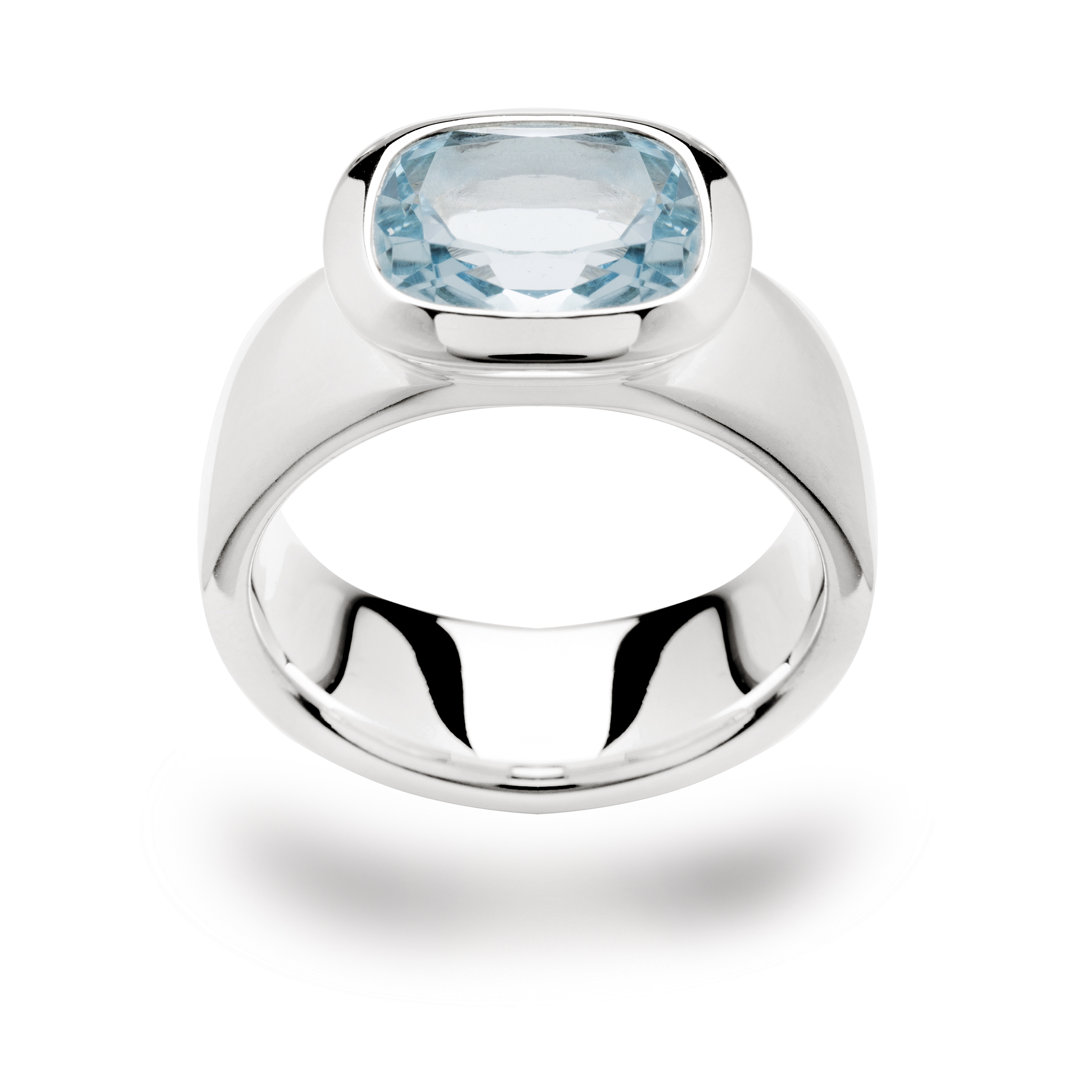2061056 – 925/- Ring blue topaz 3.60ct