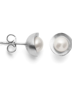 28191 – 925/- earring, matte rho., white cultured pearl 2.16ct