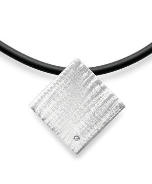 34901 – 925/- Pendant, rho. matte/brushed, dia. 0.02ct W-SI
