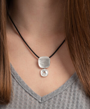 38740 – 925/- Pendant brushed matte/shiny white topaz 0.72ct