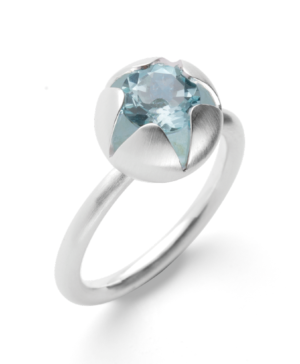 3884056 – 925/- Ring matte, blue topaz 1.47ct