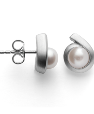 39011 – 925/- earring, matte rho., white cultured pearl 2.64ct