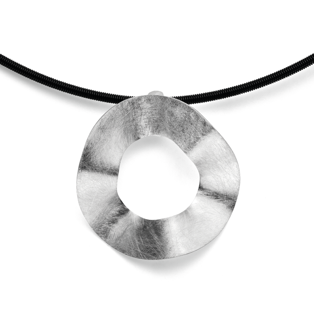 40790 – 925/- Pendant brushed