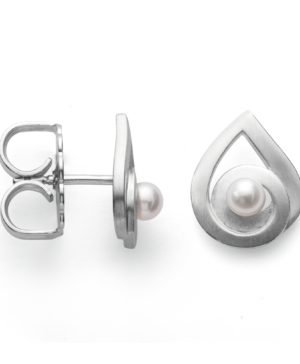 41891 – 925/- earring, matte rho., cultured pearl 0.57 ct