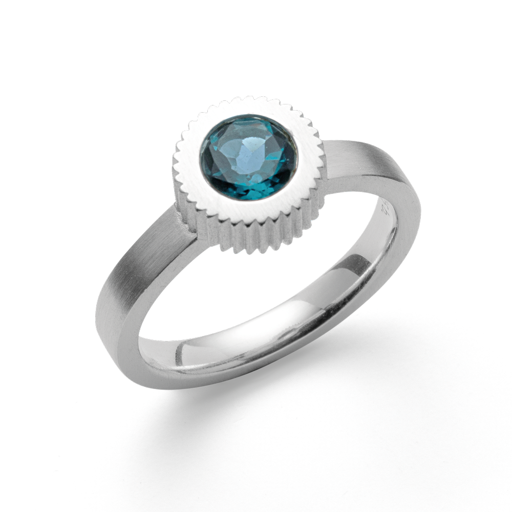 4197058 – 925/- Ring matte, Topaz London Blue 0.99ct