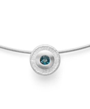 44230 – 925/- Pendant matte, Topaz London Blue 0.29ct