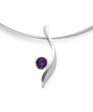 45040 – 925/- Pendant matte/glossy, amethyst 1.21ct