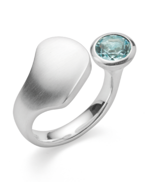 4509052 – 925/- Ring matt/glossy, blue topaz 1.35 ct