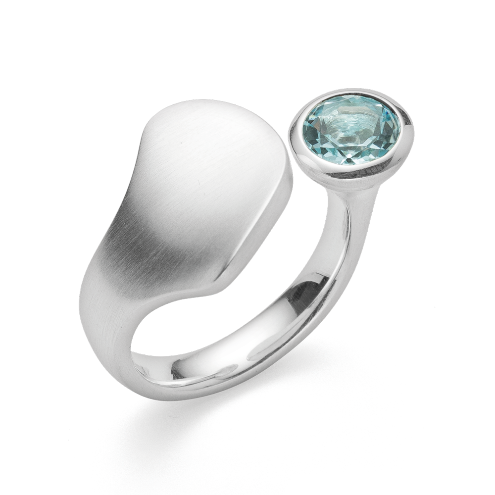 4509054 – 925/- Ring matt/glossy, blue topaz 1.35 ct