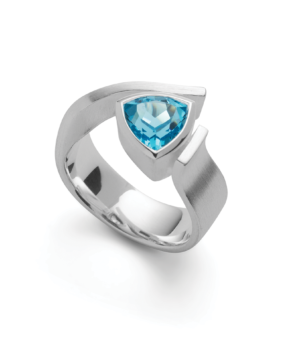 4696054 – 925/- ring, matte, blue topaz 2.43 ct