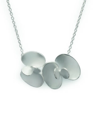 48501 – 925/- Pendant incl. chain, rho., sand matt, 45+5cm