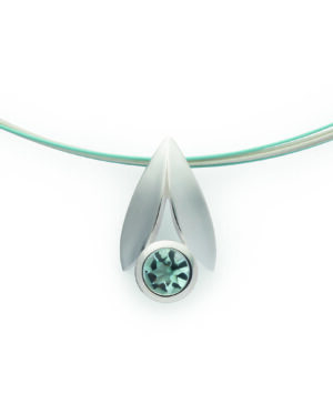 48531 – 925/- Pendant, rho., matte/polished, blue topaz 0.93ct