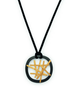 48590 – 925/- Pendant, partly gold, black rh, matte